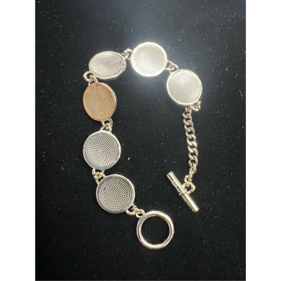 Chanel cc bracelet - Picture 5 of 9